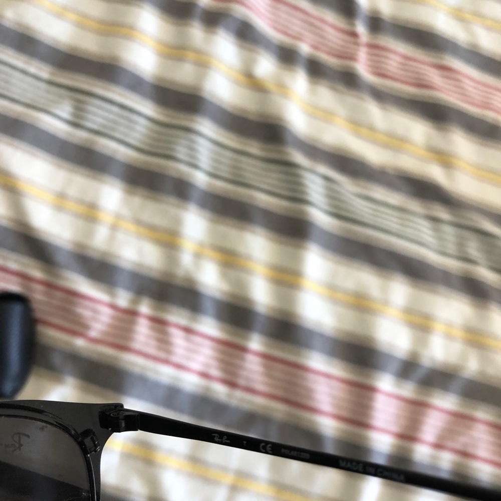 Authentic polarized ray bans - Picture 3 of 3